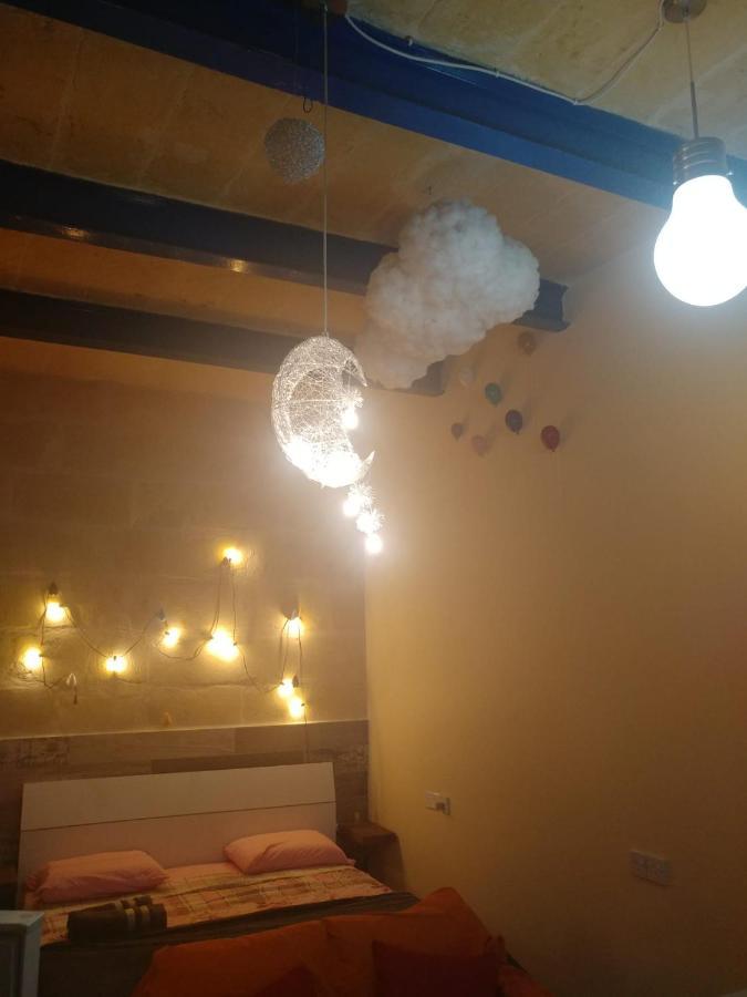 Triesti Home วิกตอเรีย ภายนอก รูปภาพ