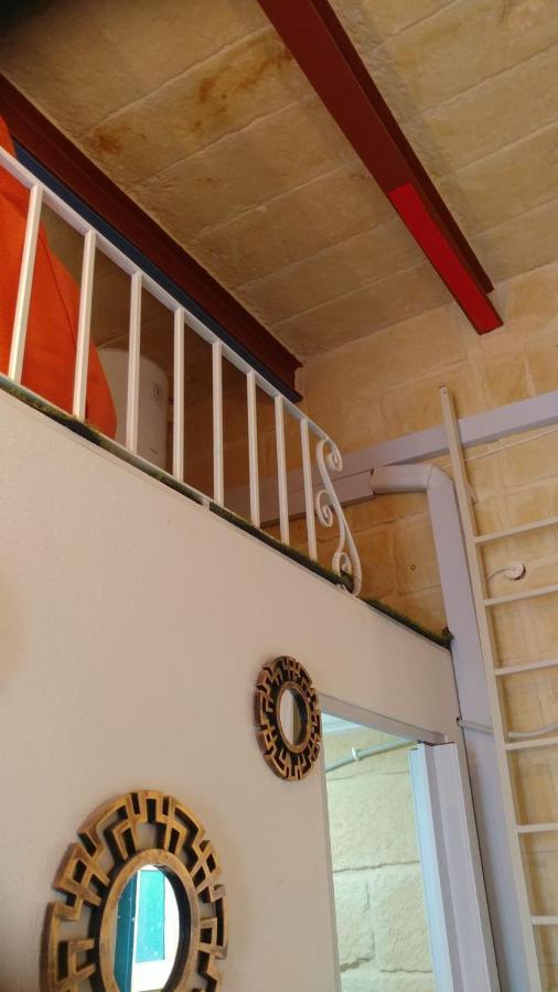 Triesti Home วิกตอเรีย ภายนอก รูปภาพ